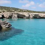 Akamas Edge *