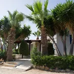 Akamas Edge *